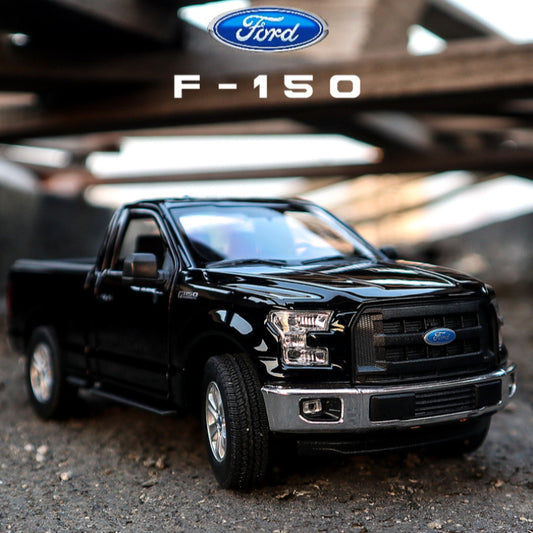 1/24 Scale 2015 Ford F-150 Regular Cab Pickup Truck Diecast Model