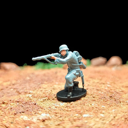1/72 Scale WWII German Soldiers Painted Miniature Figures Set for Model Dioramas