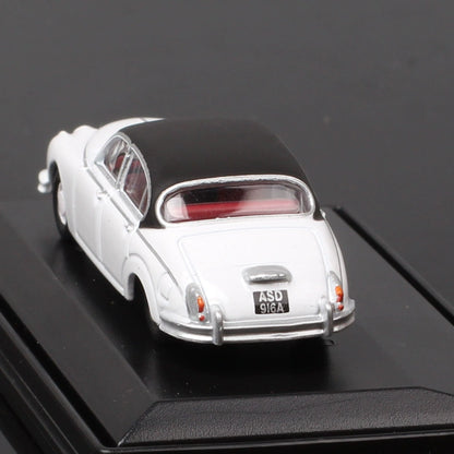 1/76 Scale Jaguar Mark 2 Diecast Model Car