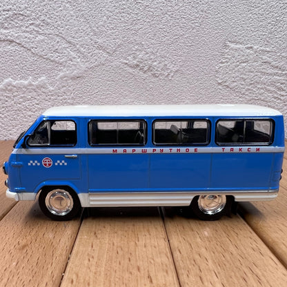 1/43 Scale RAF-977 Cabover Van Diecast Model Car