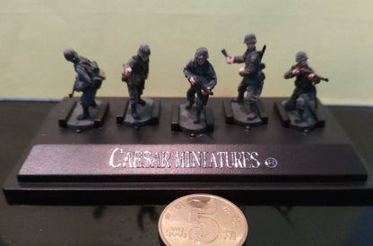 1/72 Scale WWII German Panzergrenadiers Set 5pcs Painted Figures Attack Poses Caesar Miniatures P803