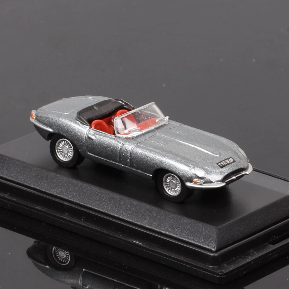 1/76 Scale Jaguar E-Type Sports Car Diecast Model
