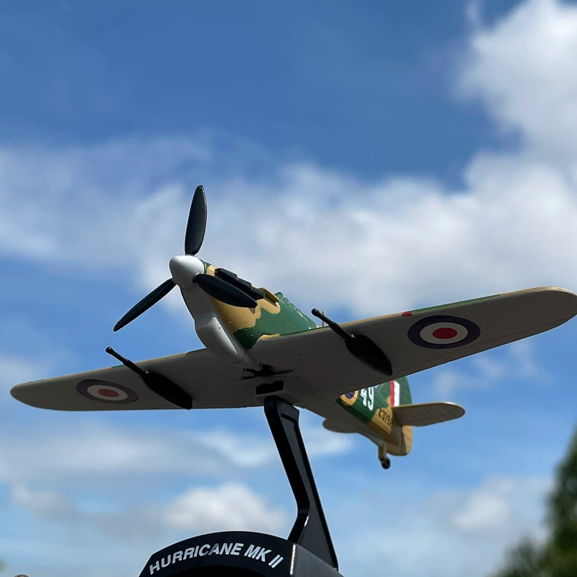 1/100 Scale Hawker Hurricane Mk II WWII British Fighter Diecast Model Aircraft