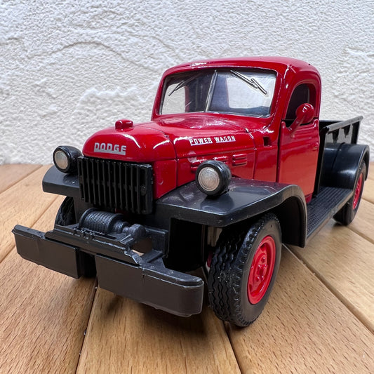 1/32 Scale 1946 Dodge Power Wagon Diecast Model Truck