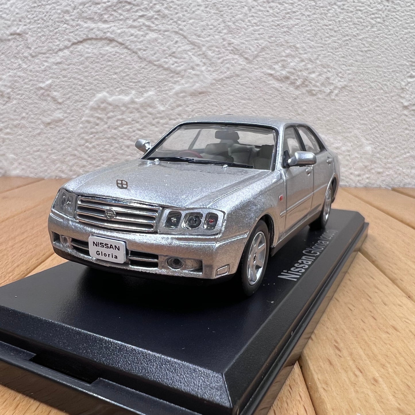 1/43 Scale 2001 Nissan Gloria Diecast Model Car