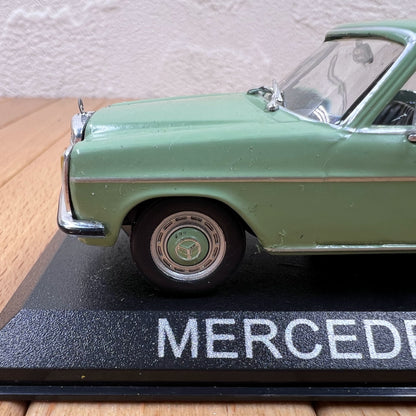 1/43 Scale Mercedes-Benz W115 Diecast Model Car