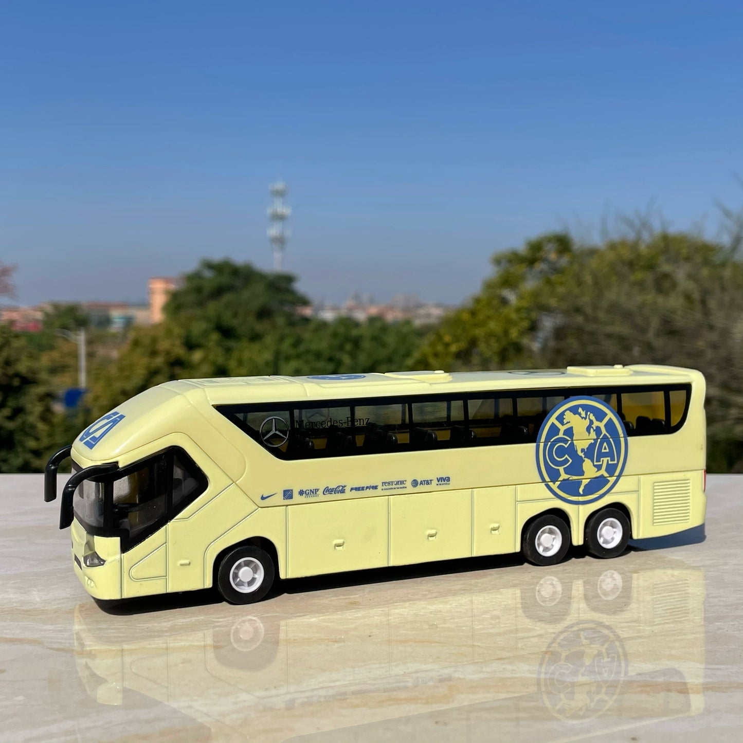 1/64 Scale World Soccer Club Coach Diecast Model Bus