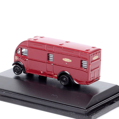 1/148 Scale Albion Horsebox Diecast Model
