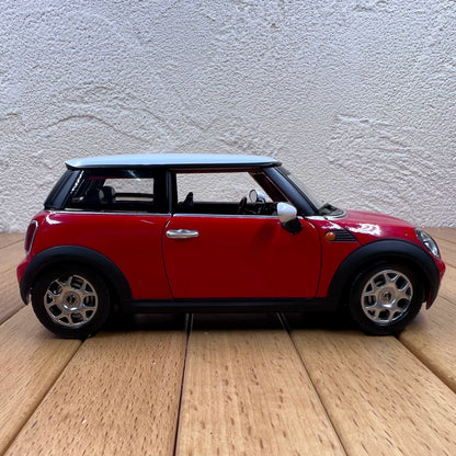 1/24 Scale 2007 Mini Cooper Diecast Model Car