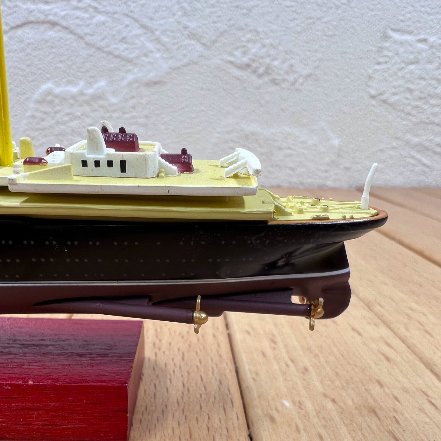 1/1250 Scale RMS Lusitania Ocean Liner Diecast Model Ship