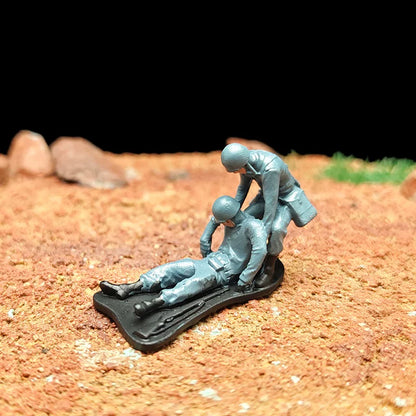 1/72 Scale WWII Combat Medic Soldiers Painted Figures for Model Dioramas
