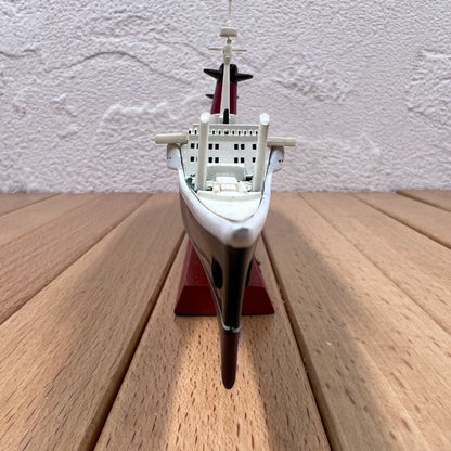 1/1250 Scale SS France (1960) Ocean Liner Diecast Model Ship