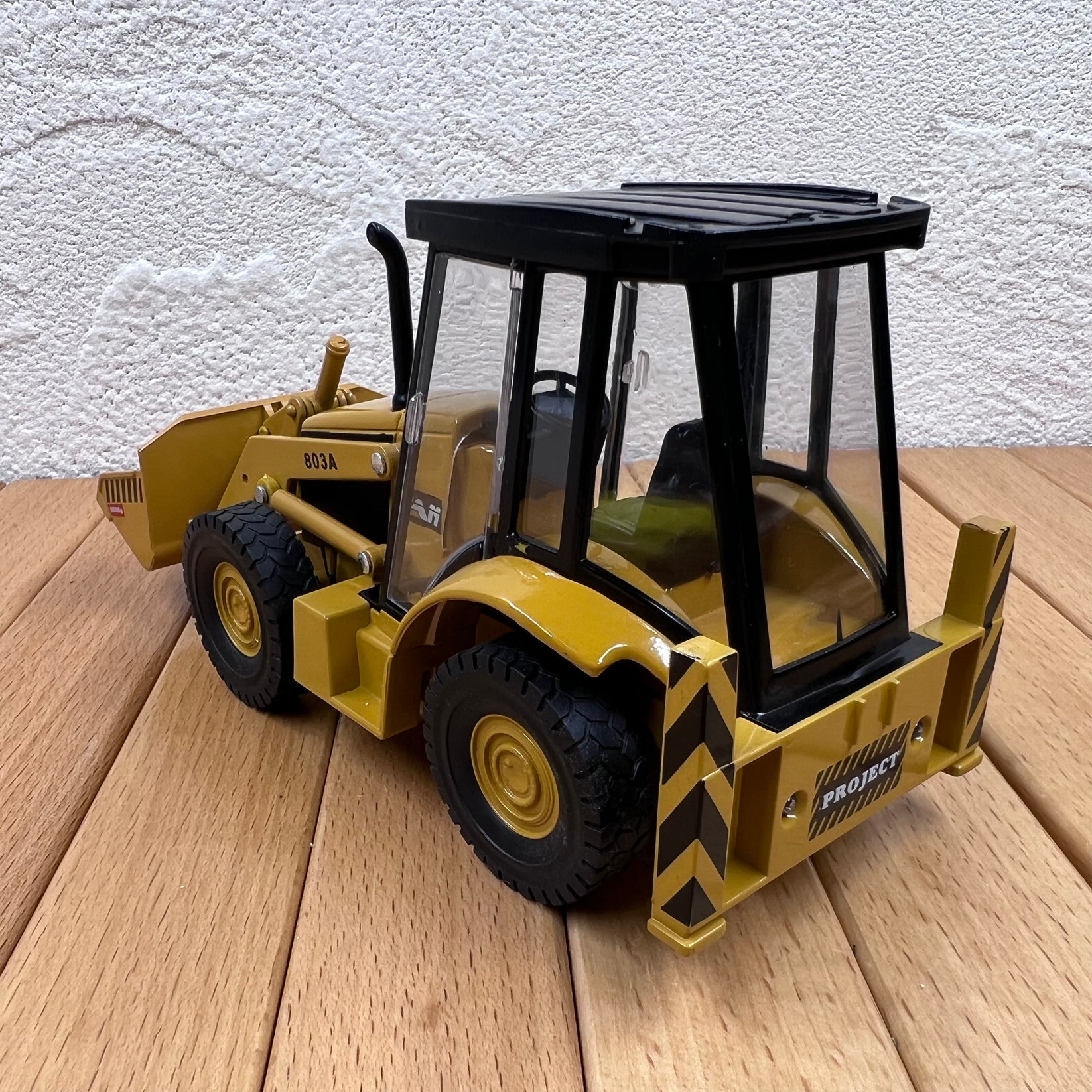 1/48 Scale Bulldozer Diecast Model Tractor – old boy hobby