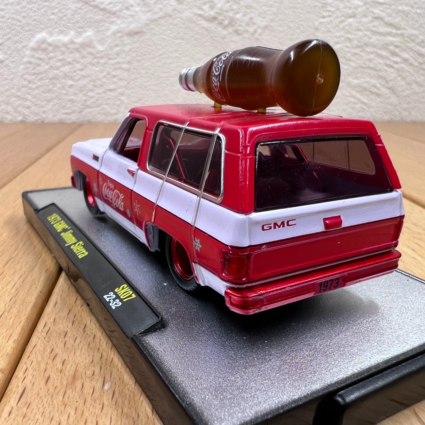 1/64 Scale 1973 GMC Jimmy Sierra Diecast Model Car