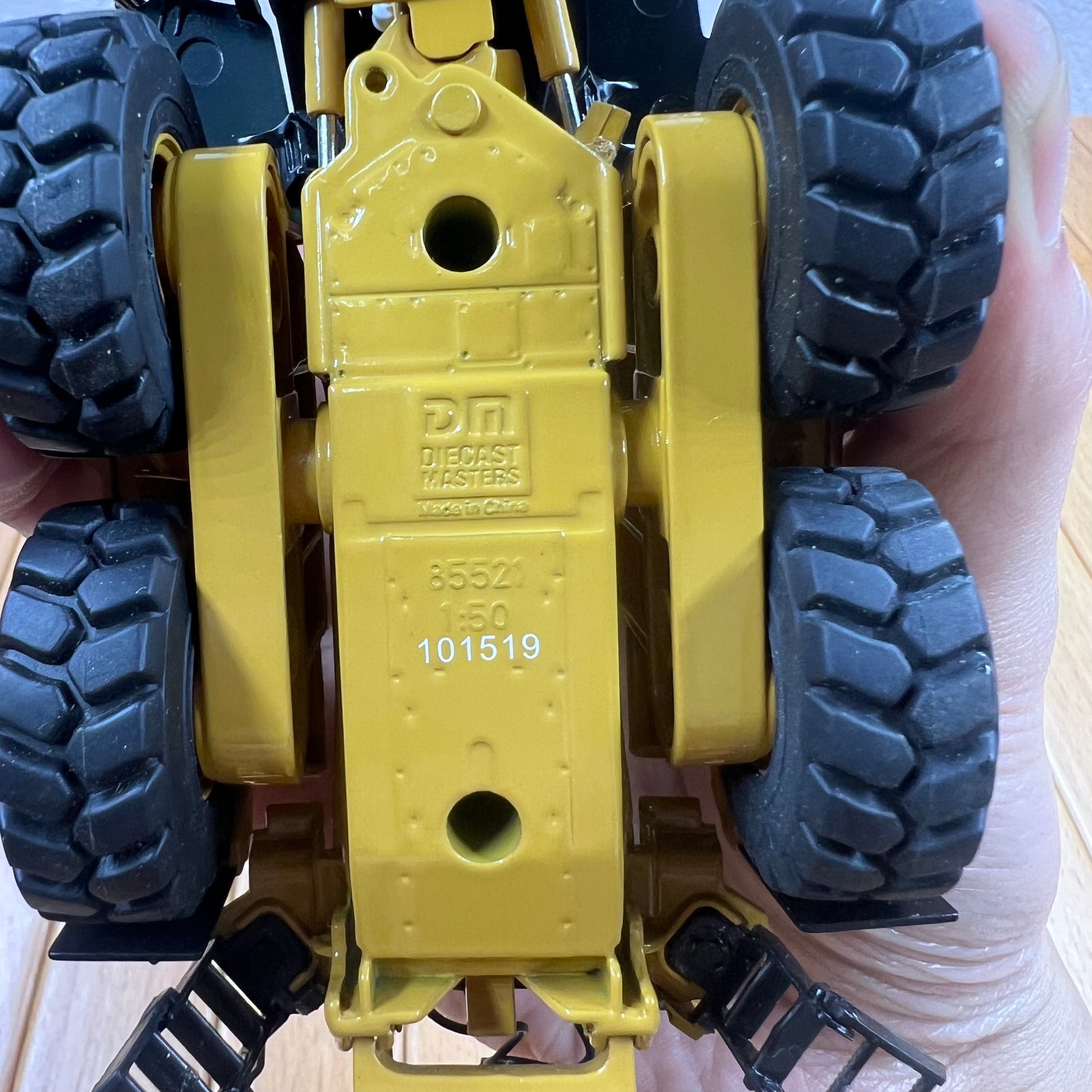 1/50 Scale Caterpillar 18M3 Motorgrader Diecast Model