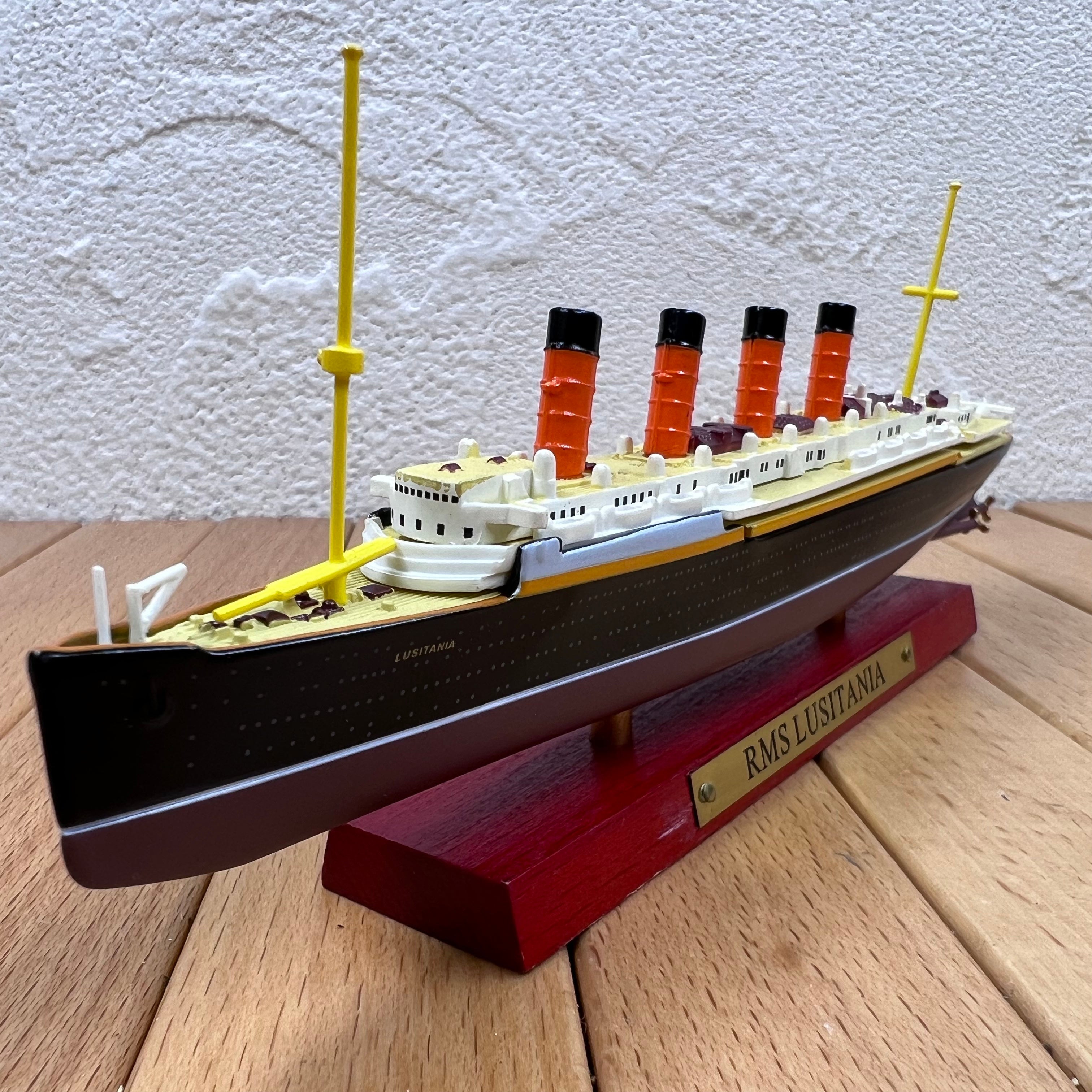 1 1250 Scale RMS Lusitania Ocean Liner Diecast Model Ship Old Boy Hobby 1 1250 scale rms lusitania ocean liner diecast model ship old boy hobby
