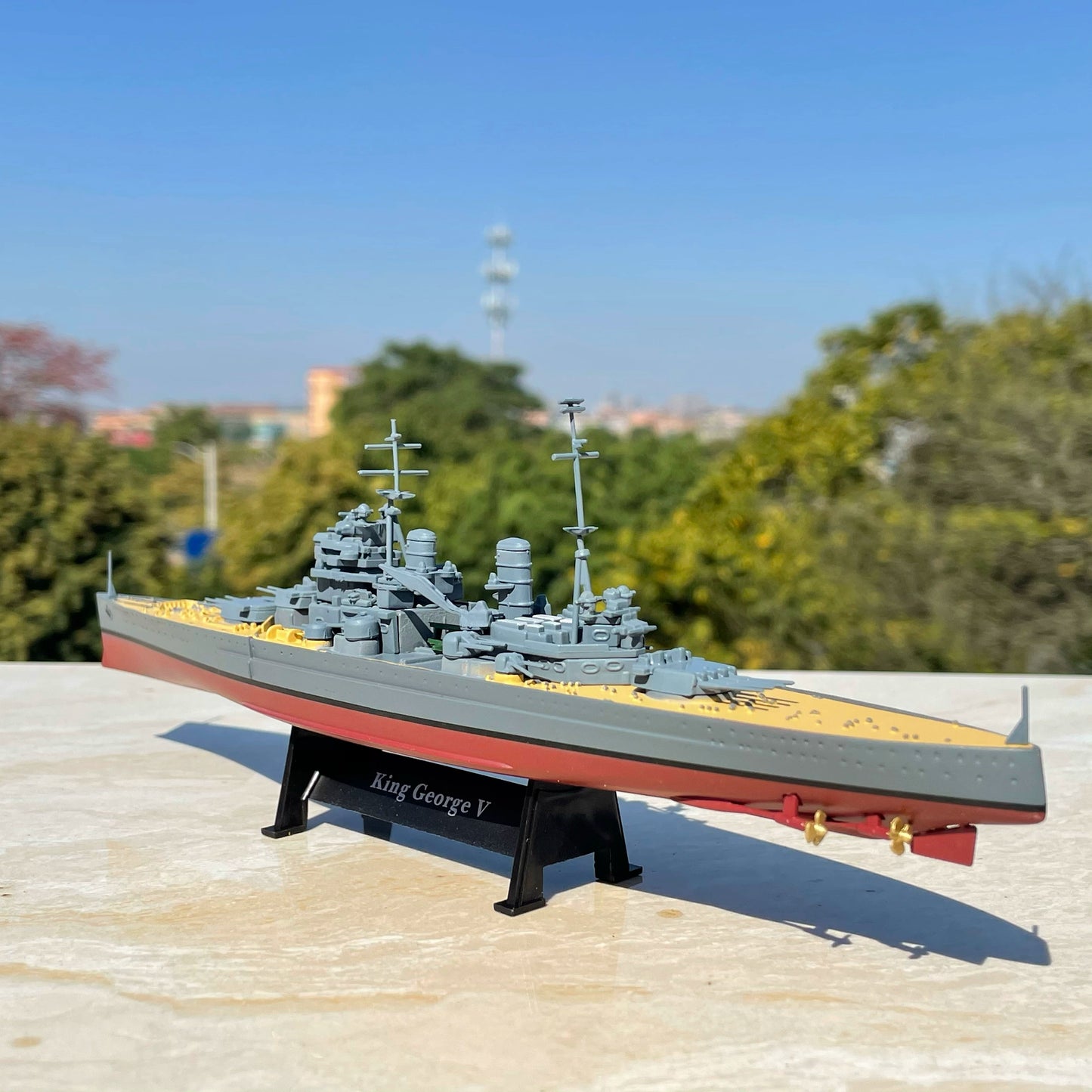 1/1000 Scale HMS King George V British V-class battleship Diecast Model