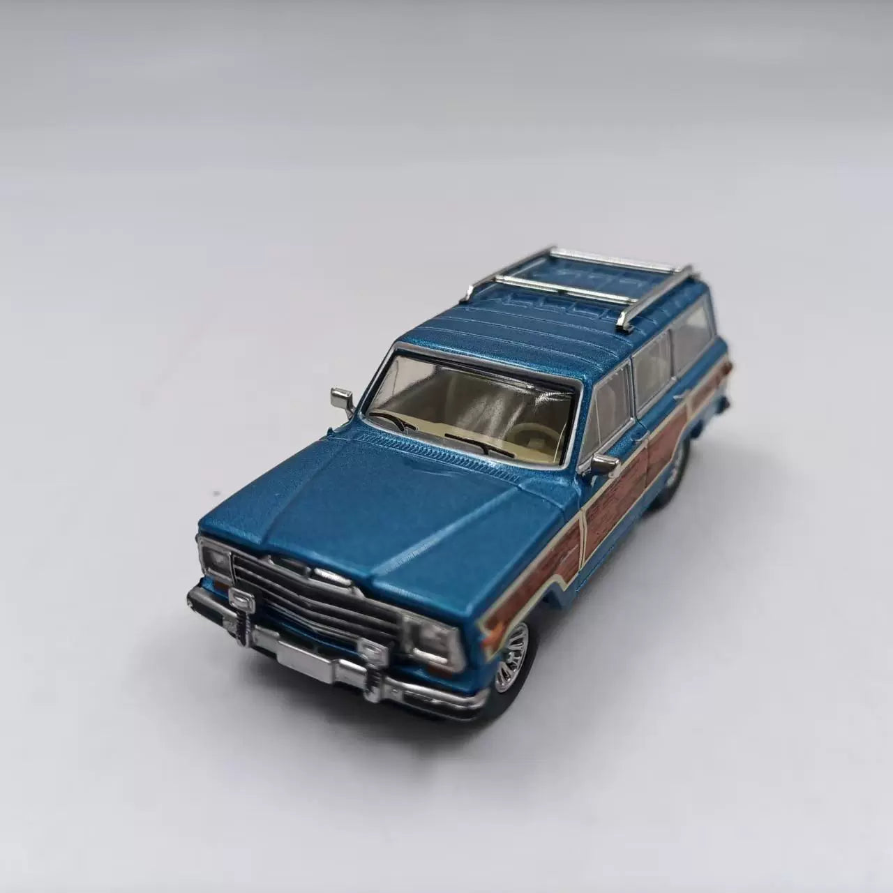 1/64 Scale Jeep Wagoneer SUV Diecast Model Car