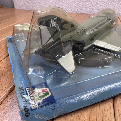 1/100 Scale McDonnell Douglas F-4J Phantom II US Navy Fighter Diecast Model Aircraft