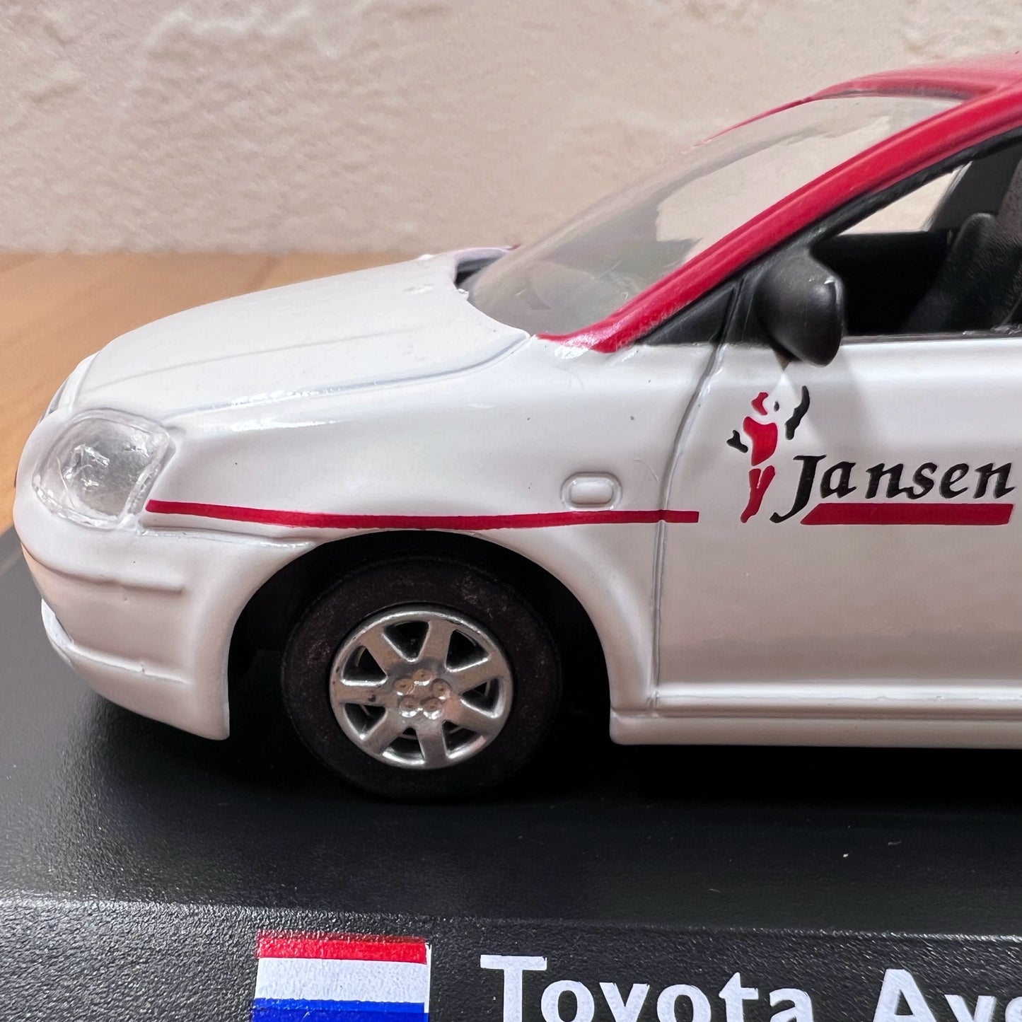1 43 Scale 2003 Toyota Avensis Eindhoven Taxi Diecast Model Car Old 1-43-scale-2003-toyota-avensis-eindhoven-taxi-diecast-model-car-old
