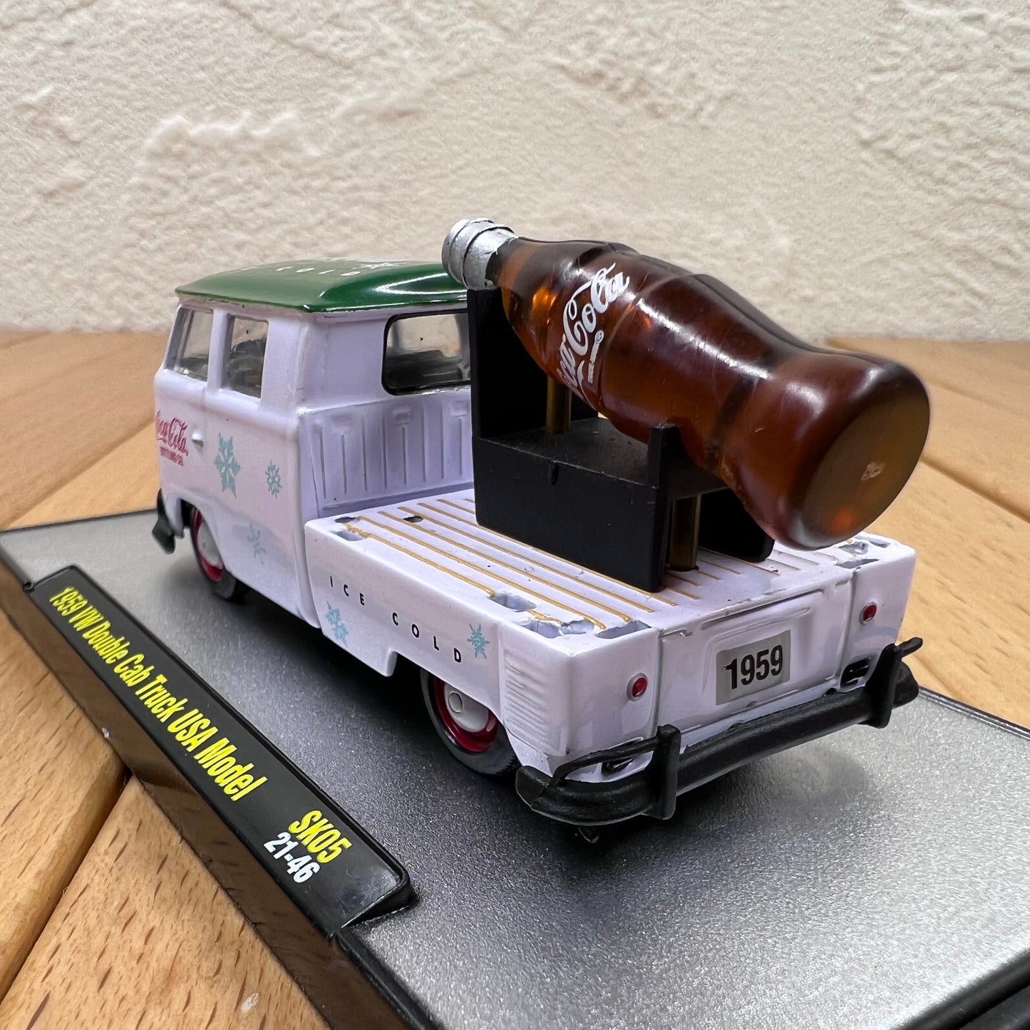 1/64 Scale 1959 Volkswagen T1 Double Cab Truck Diecast Model