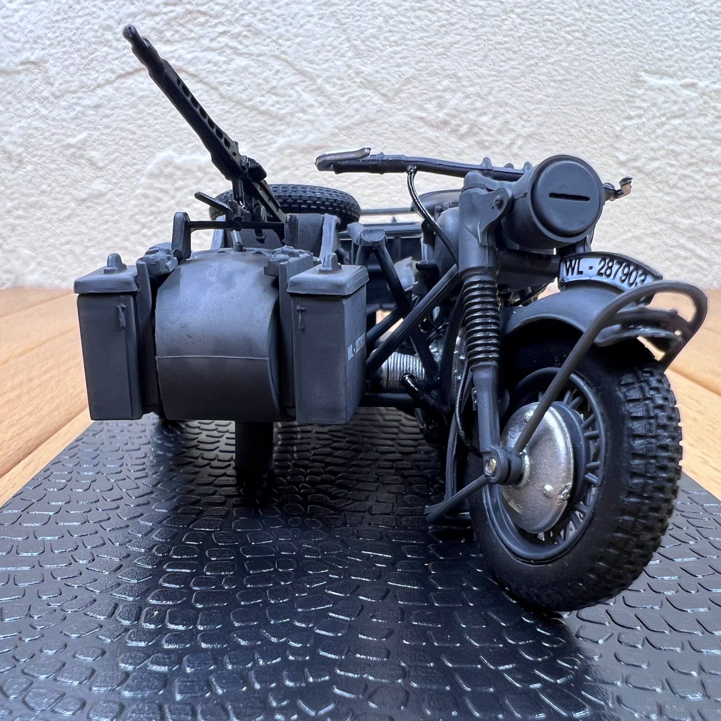 1/24 Scale BMW R75 Motorcycle Panzerfaust 30 WWII Military Vehicle Diecast Model