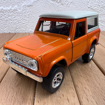 1/32 Scale 1973 Ford Bronco Ranger Wagon Diecast Model Car