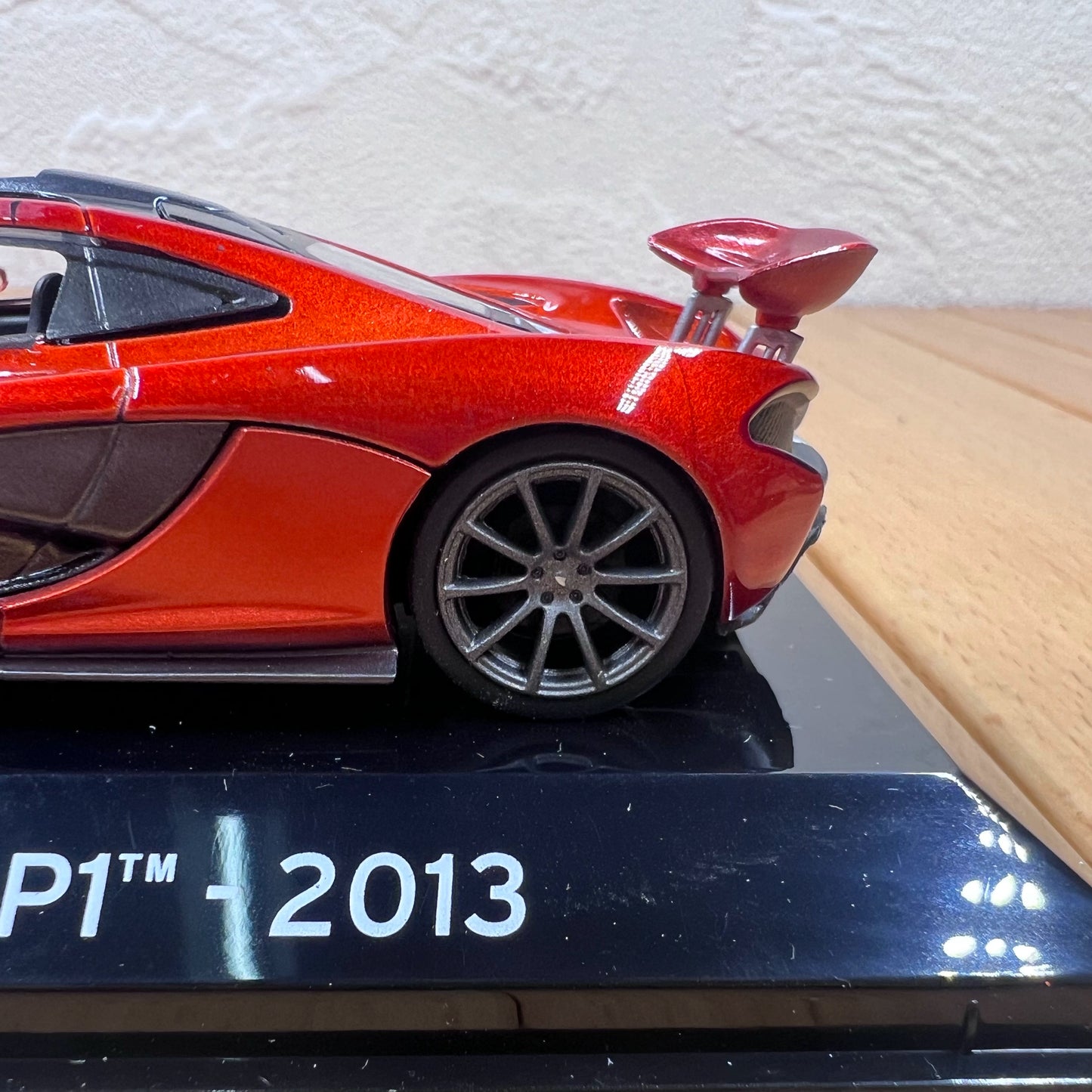 1/43 Scale 2013 McLaren P1 Sports Car Diecast Model