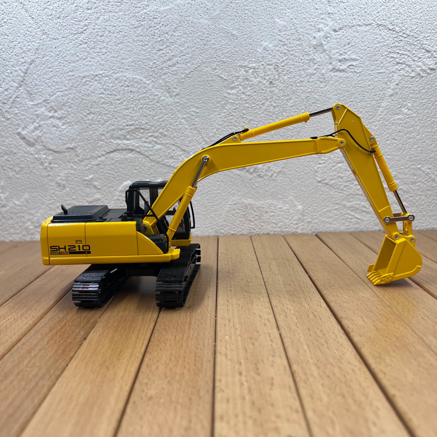 1/40 Scale Sumitomo SH210 Excavator Diecast Model