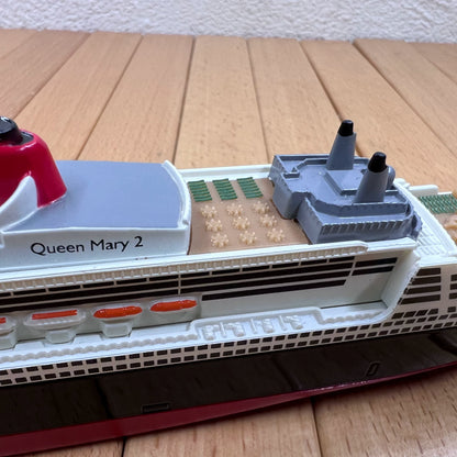 1/1400 Scale Queen Mary 2 Ocean Liner Diecast Model Ship