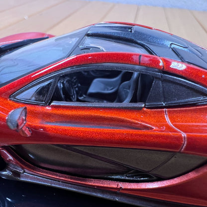 1/43 Scale 2013 McLaren P1 Sports Car Diecast Model
