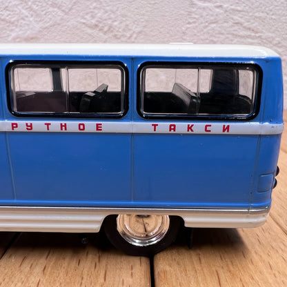 1/43 Scale RAF-977 Cabover Van Diecast Model Car
