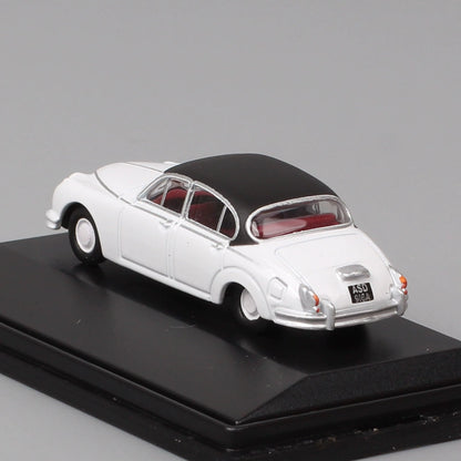 1/76 Scale Jaguar Mark 2 Diecast Model Car