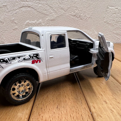 1/32 Scale 2011 Ford F-150 SVT Raptor Pickup Truck Diecast Model