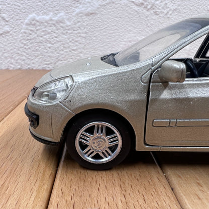 1/43 Scale Renault Clio III Diecast Model Car