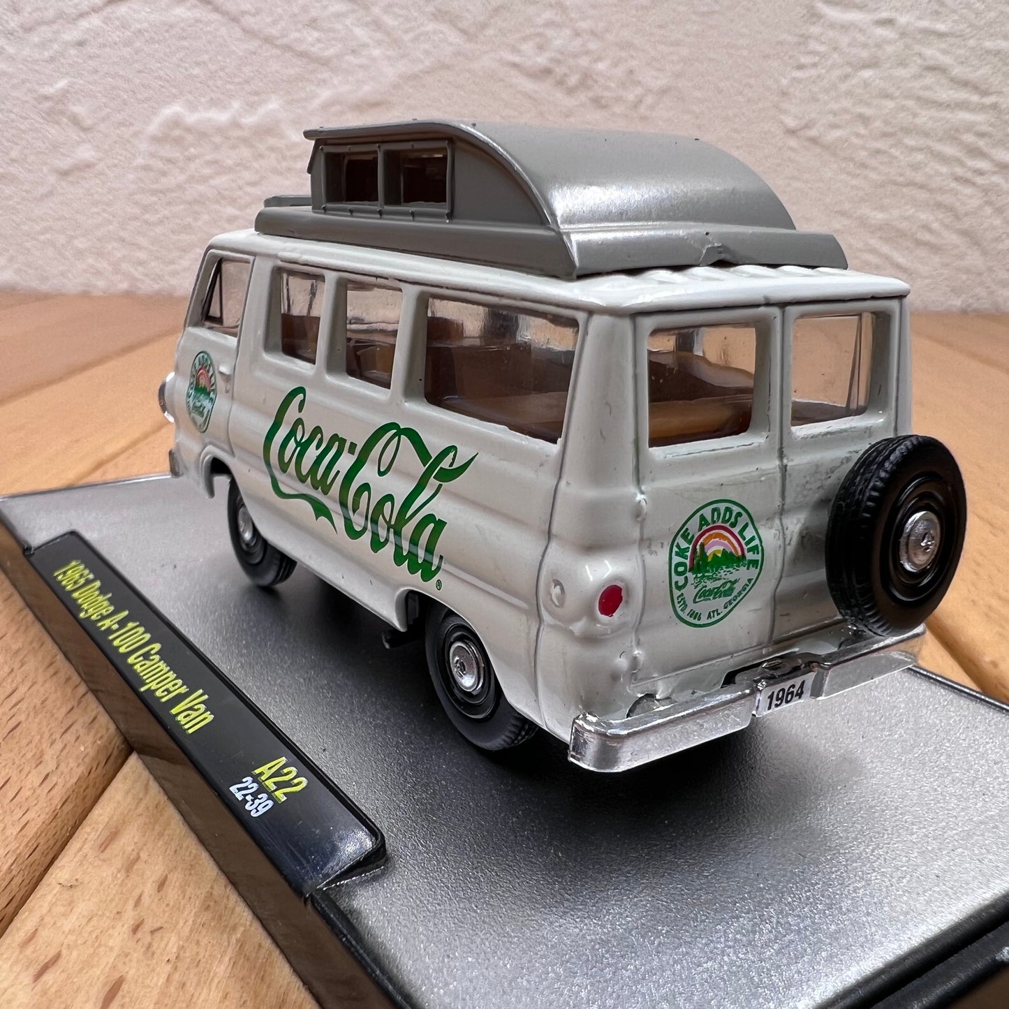 1/64 Scale Dodge A100 Camper Van Diecast Model