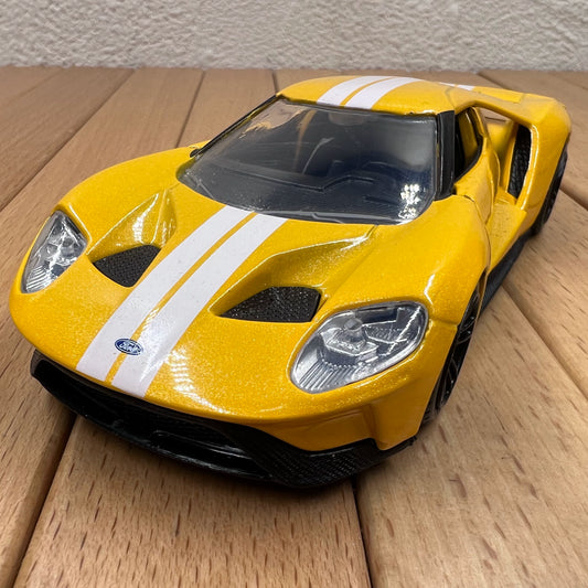 1/32 Scale 2017 Ford GT Sports Car Diecast Model