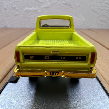 1/64 Scale 1972 Ford F-250 Explorer Truck Diecast Model