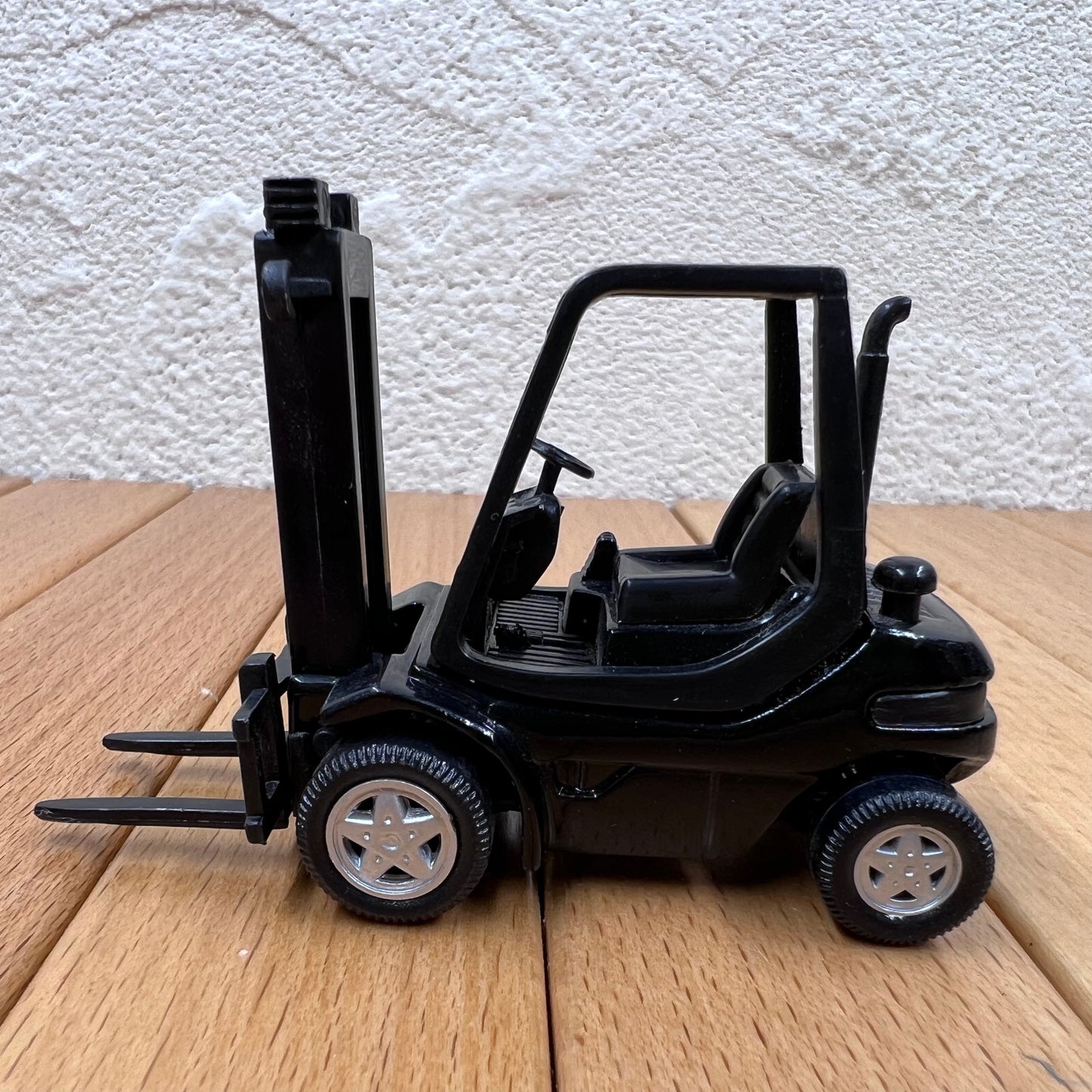 1/64 Scale Forklift Diecast Model