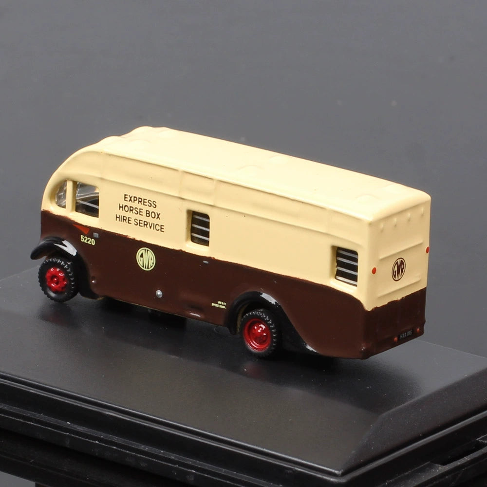 1/148 Scale Albion Horsebox Diecast Model