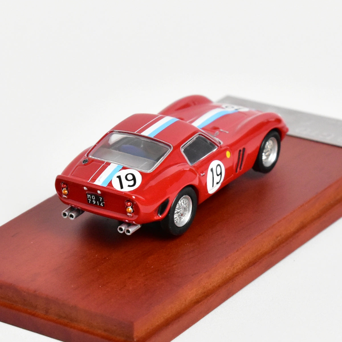 1 64 Scale Ferrari 250 GTO Grand Tourer Diecast Model Sports Car Old 1-64-scale-ferrari-250-gto-grand-tourer-diecast-model-sports-car-old