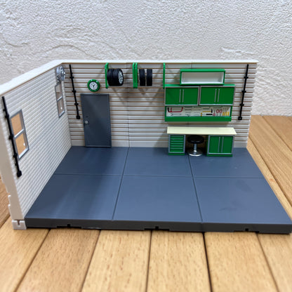 1/43 Scale Garage Diorama Set Plastic Build Your Own Garage Model