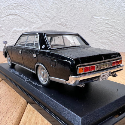 1/43 Scale 1967 Toyota Century Diecast Model Car
