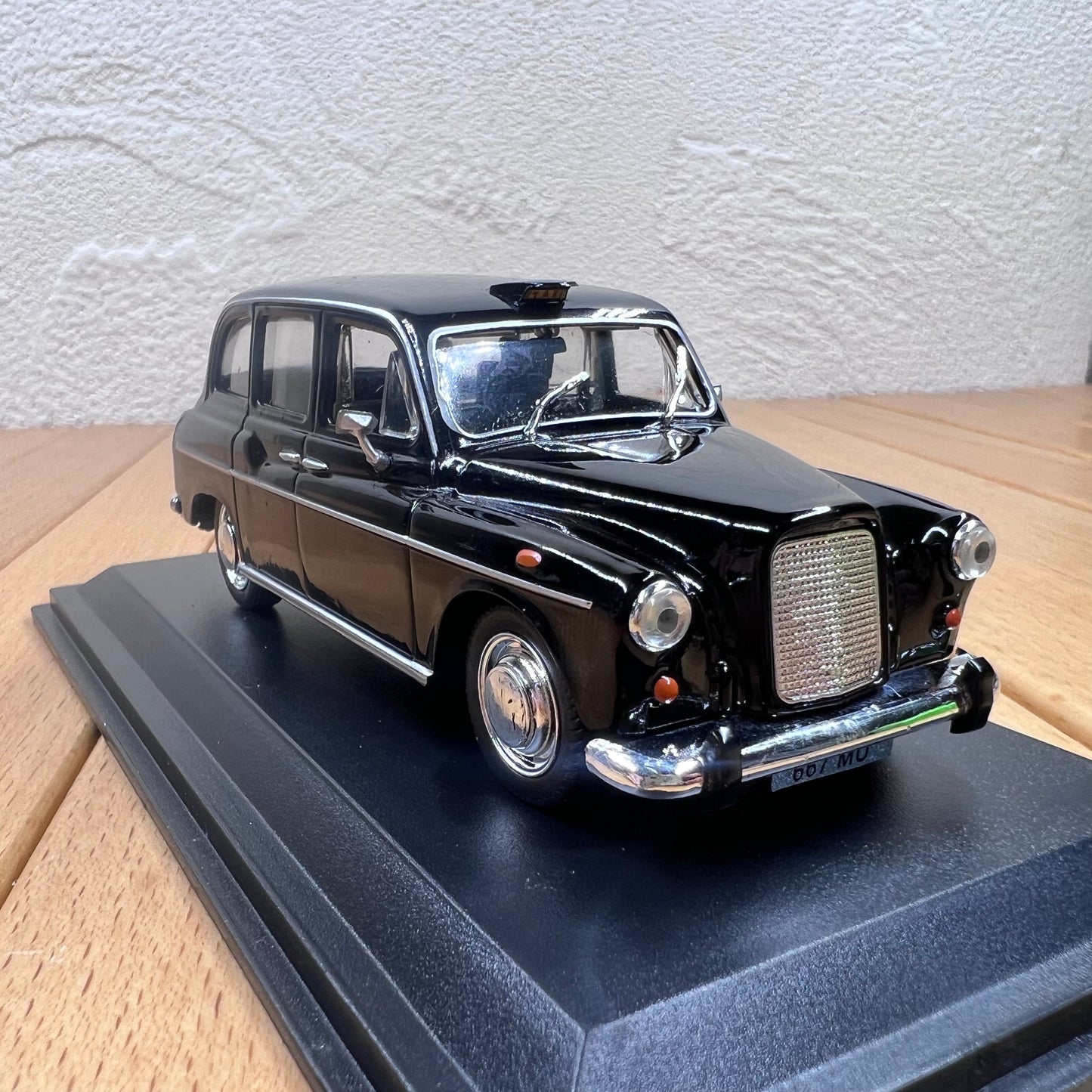 1/43 Scale 1958 Austin FX4 London Taxi Diecast Model Car