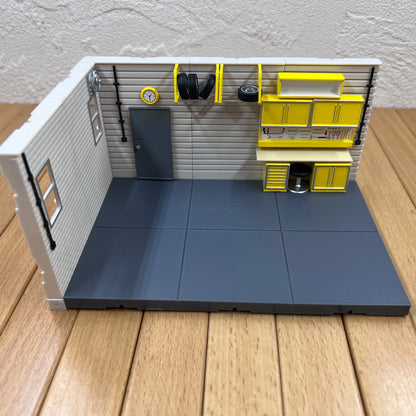 1/43 Scale Garage Diorama Set Plastic Build Your Own Garage Model