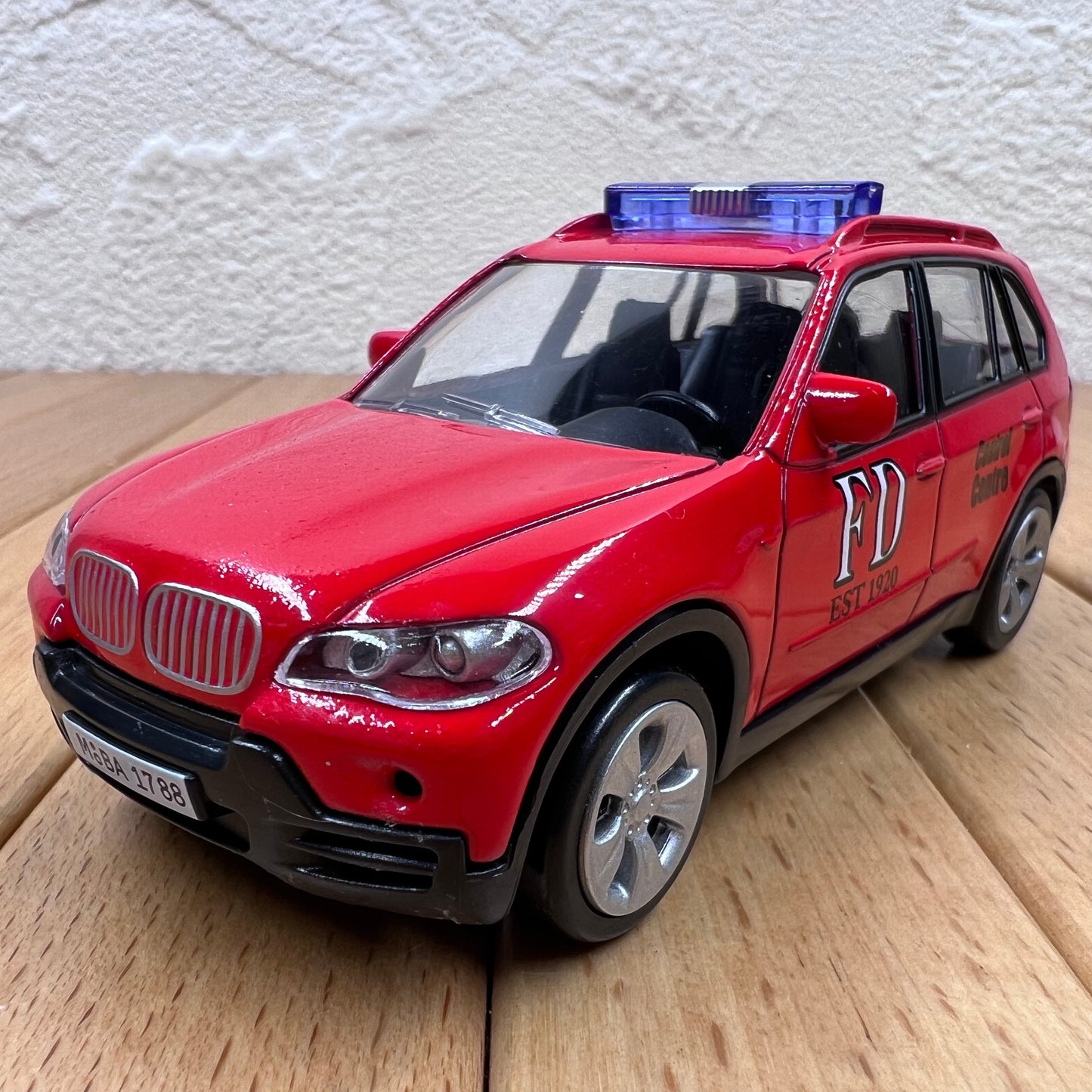1/43 Scale BMW X5 SUV Diecast Model Car