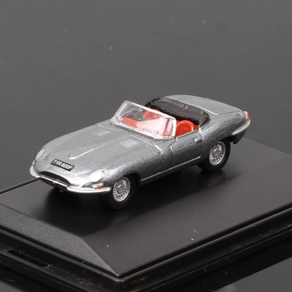 1/76 Scale Jaguar E-Type Sports Car Diecast Model