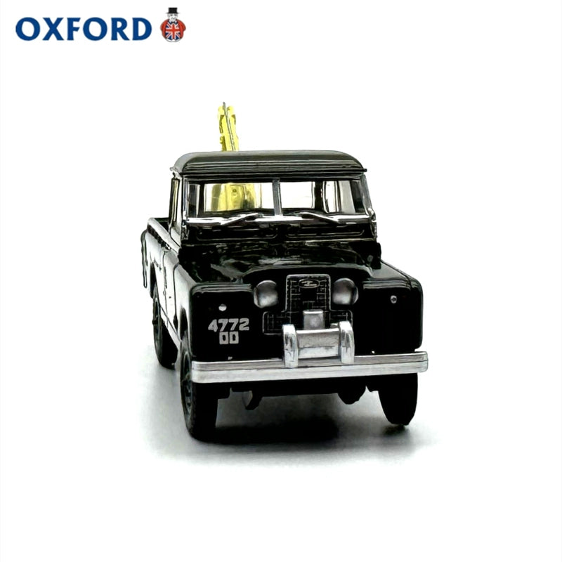 1/76 Scale Land Rover Series II Tow Truck Diecast Model