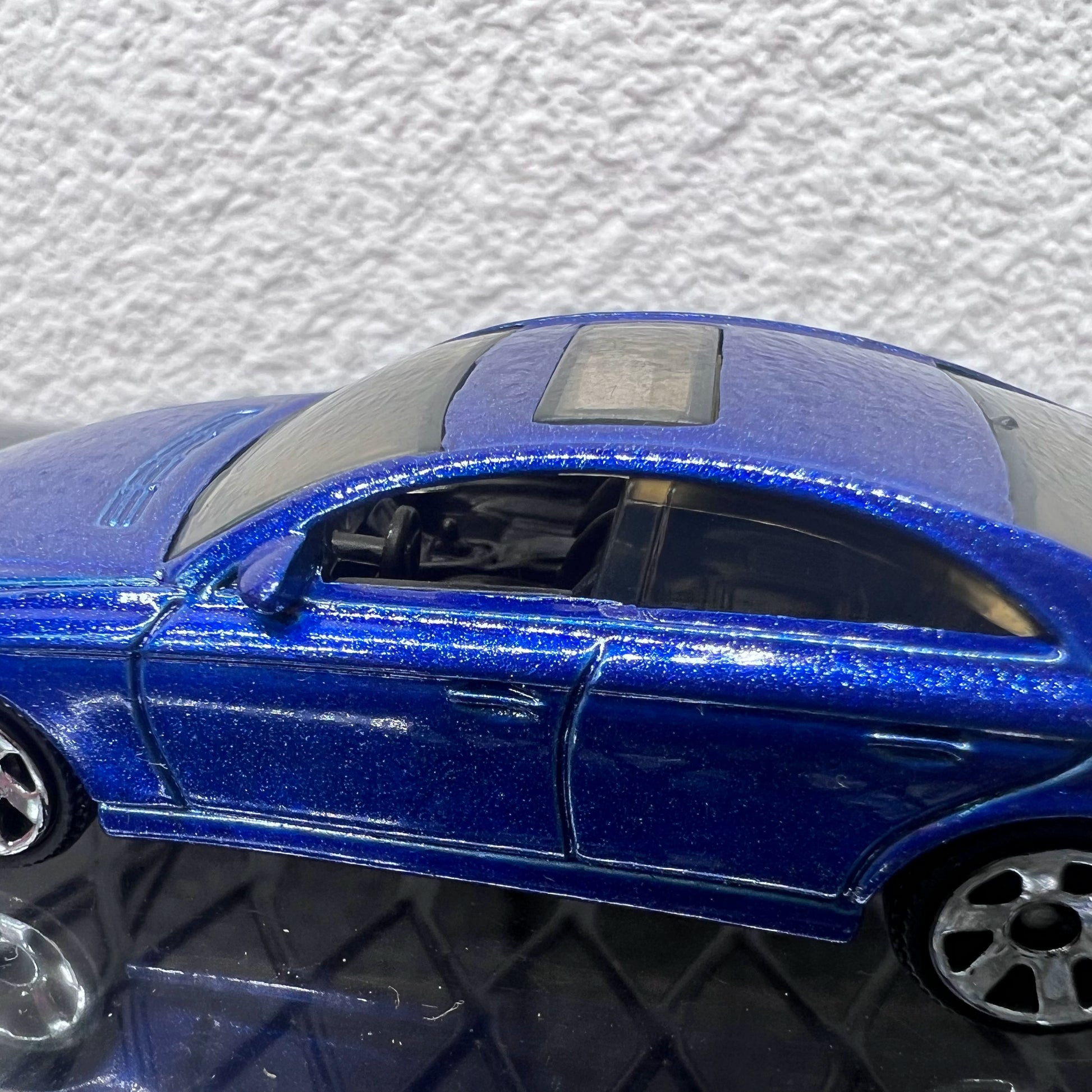 1/65 Scale Mercedes-Benz CLS 500 Diecast Model Car