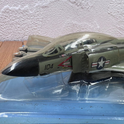 1/100 Scale McDonnell Douglas F-4J Phantom II US Navy Fighter Diecast Model Aircraft
